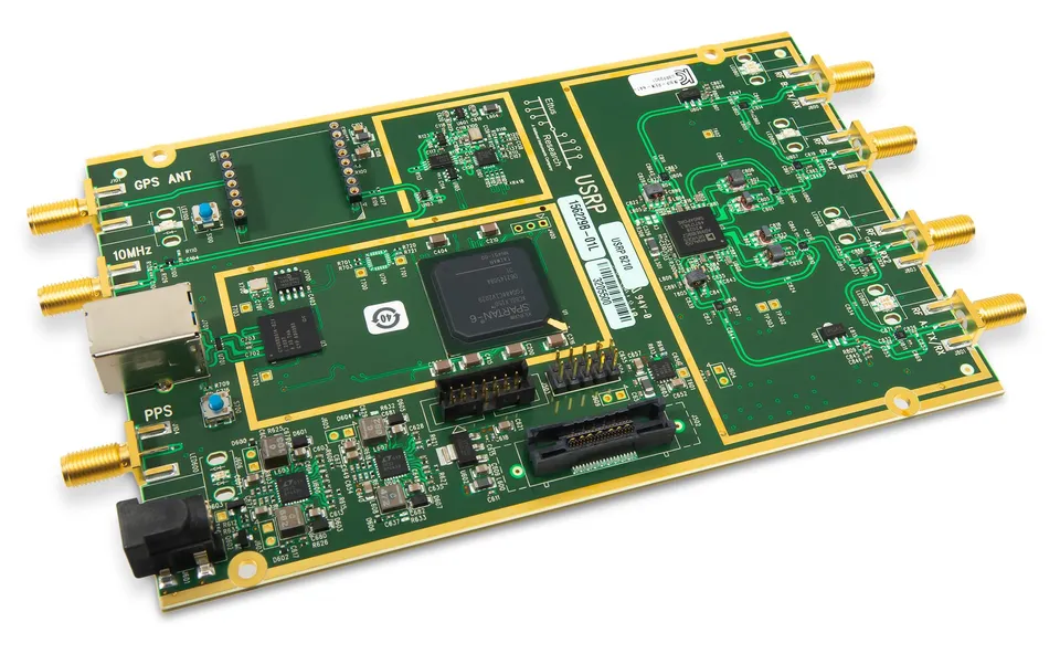 ettus-usrp-b210-carte-radio-logicielle-sdr-2x2-6ghz image 1