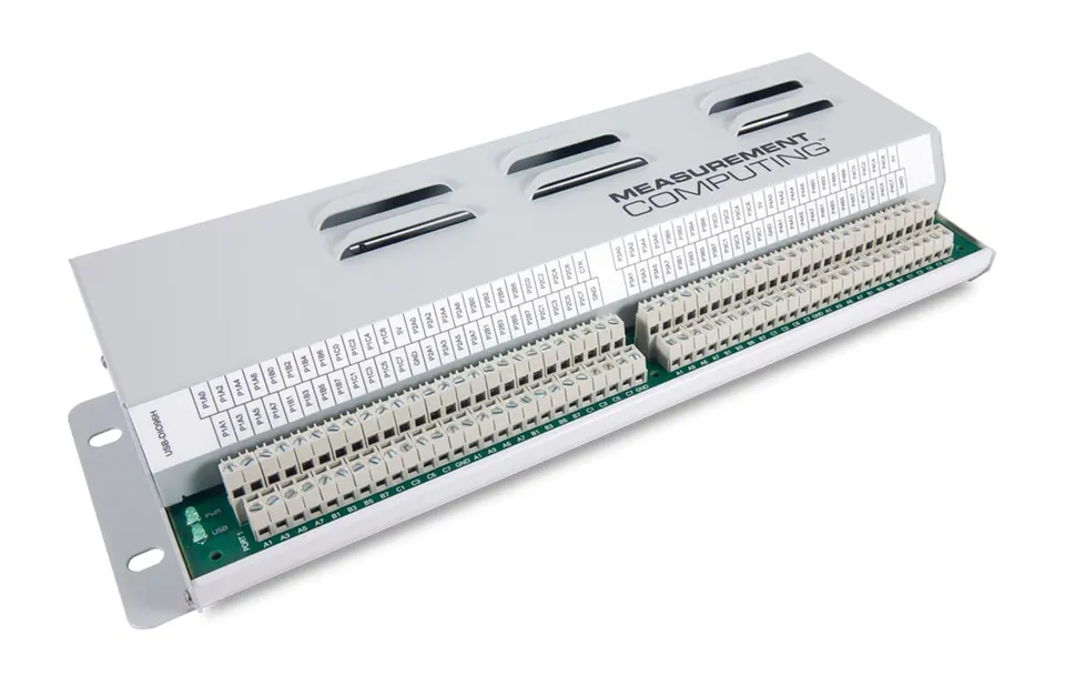digilent-usb-dio96h-module-e-s-num-riques-usb-96-canaux-ttl image 1